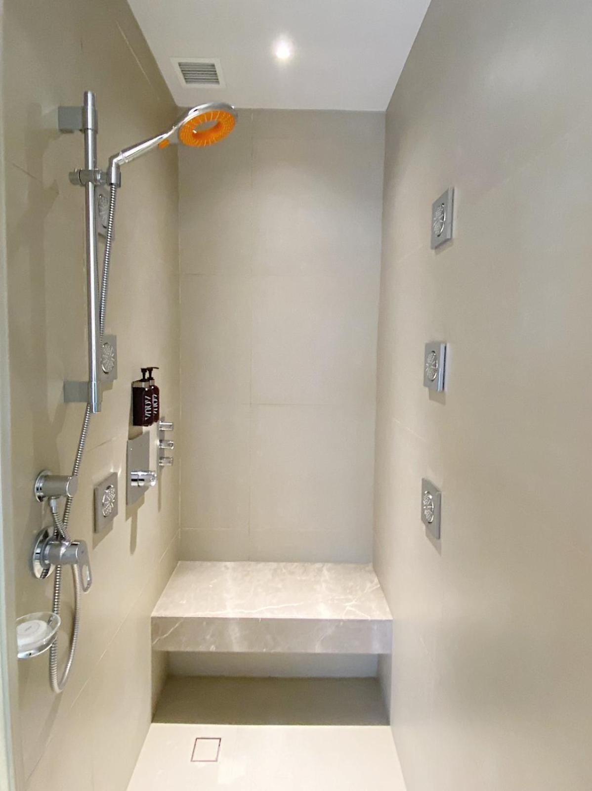 Brittany Hotel Bgc Taguig Exteriér fotografie